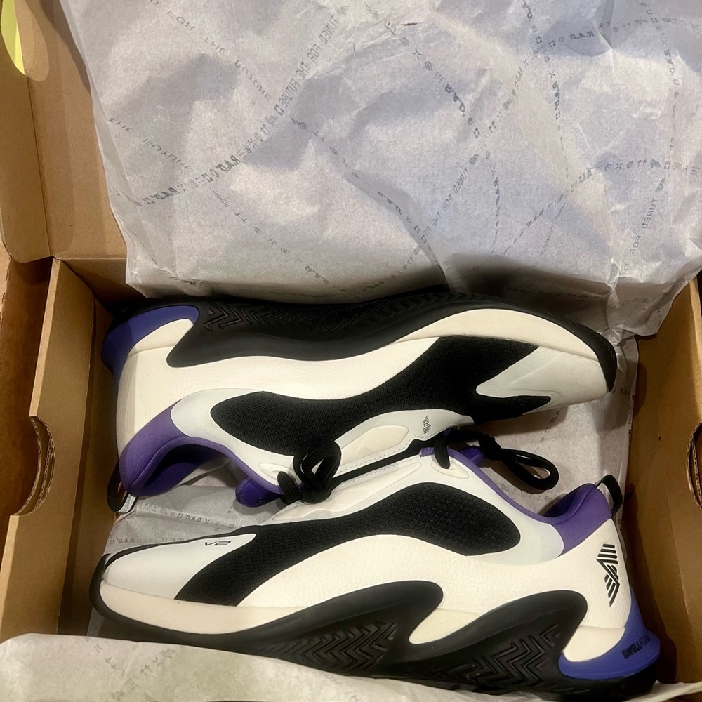 R.A.D. One Global Training Shoe Sz 10.5 Panda Purple Retail $150 Worn 1X 🔥